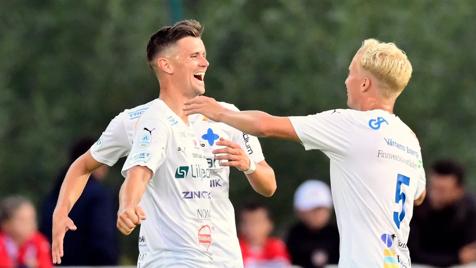Värnamos Marcus Antonsson gjorde hattrick mot Helsingborg.