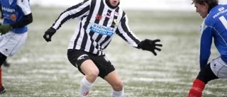 Landslagsstjärnas son gjorde debut för Sylvia