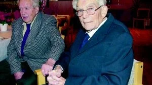 I lördags fyllde Fritz Jansson 100 år. Brodern John Jansson var en av gratulanterna.
FOTO: TITTI OLOVSSON