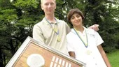 Niclas Bergehamn tog guldet totalt i frisbee-SM. Niloofar Mosavar Rahmani tog guld i längd, SCF och golf  men kom tvåa overall.
FOTO: NICLAS SANDBERG