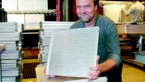 Pär Nilsson, vd för Runex AB är glad idag. Han har fått rätt mot kommunen i en tvist som nu avgjorts av Miljödomstolen.
FOTO: TITTI OLOVSSON