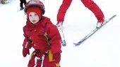 Henrik Ljungemyr åker bakom lilla Moa, som var försedd med rep runt sig, så pappa kunde bromsa farten.
FOTO: NICLAS SANDBERG