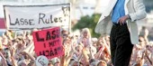 Säger hej då till publiken