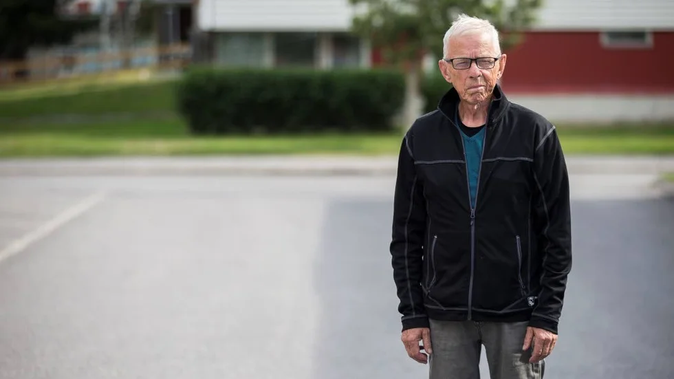 Hans Persson är missnöjd med sin förra tandläkare. Han säger att han inte fick information om F-kortet. Något som kostat Persson stora pengar.
