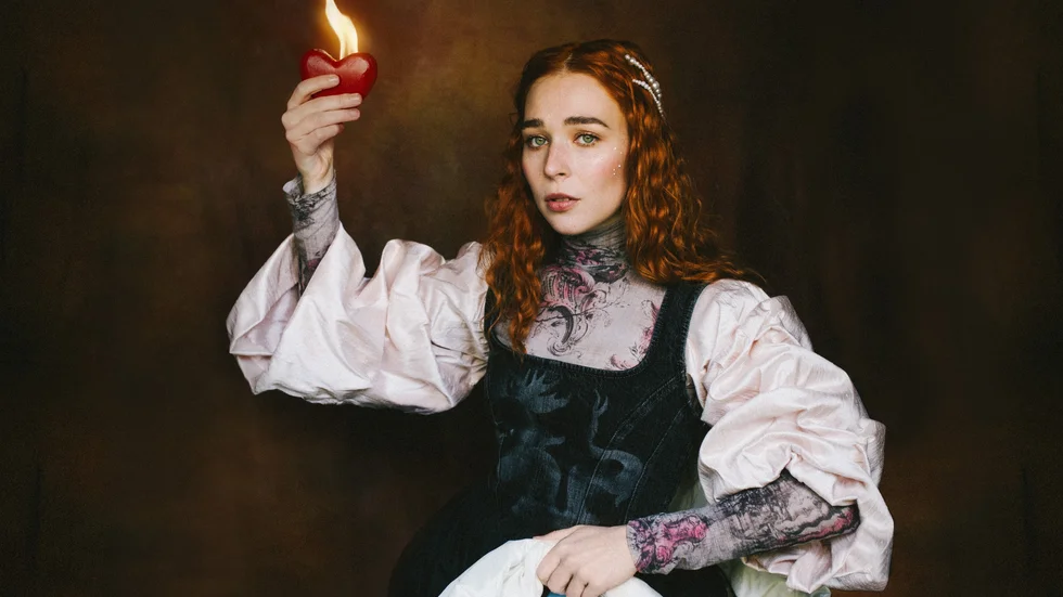 Grant väckte stor uppmärksamhet för sitt debutalbum "In bloom" som kom 2018. I år släpptes albumet "Truth & Consequences". 