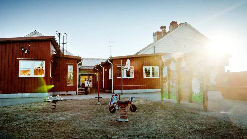 Om friskolan i Hemmingsmark startas hösten 2015 kan den bli ett hot mot skolan i Blåsmark. För närvarande går barnen från Hemmingsmark i Blåsmark.