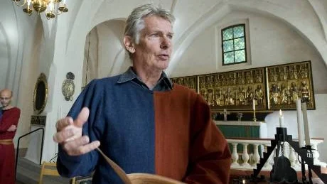 Skådespelaren Mats Huddén har omtolkat kärleksdikterna av 1300-talspoeten Guillaume de Machaut för att göra dem begripliga för dagens publik.