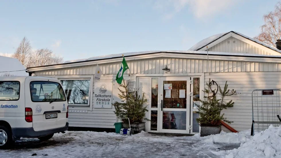 Personalkooperativet har i dagsläget 24 platser i en åldersblandad grupp. De vill dock utöka verksamheten för att kunna dela upp barngruppen i en yngre och en äldre avdelning.