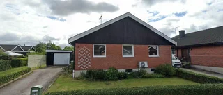 102 kvadratmeter stort kedjehus i Åkers Styckebruk får nya ägare