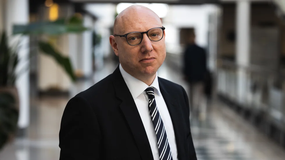 "Ett medborgarskap är oåterkalleligt. Därför finns ett antal krav uppställda för att man ska kunna bli svensk medborgare", säger Jesper Tengroth, presschef på Migrationsverket.