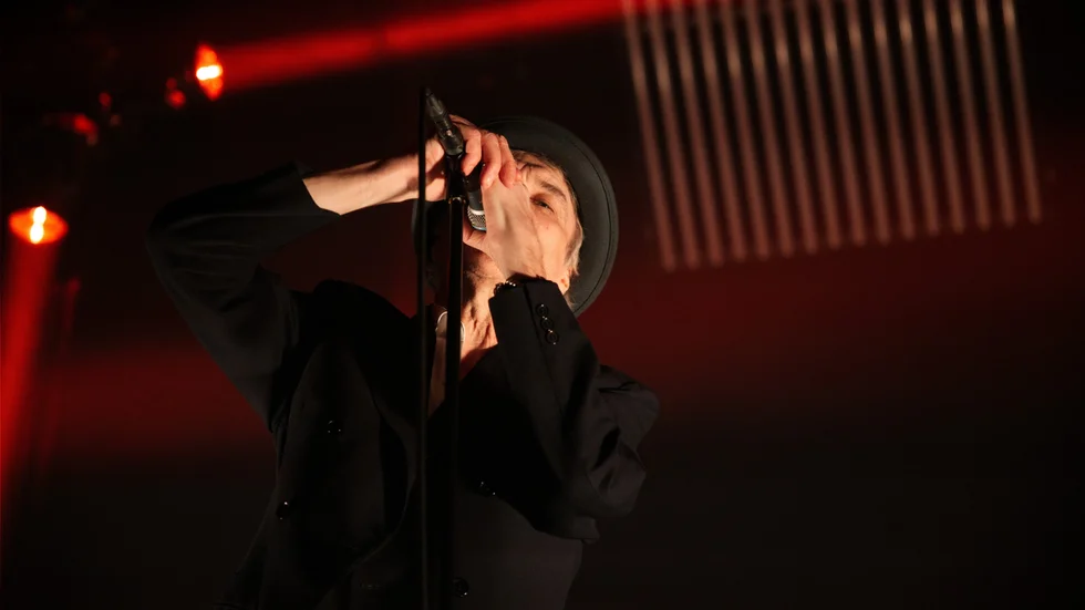 Joakim Thåström uppträdde i Linköping, svep på bilderna nedan för att se våra bilder från konserten.