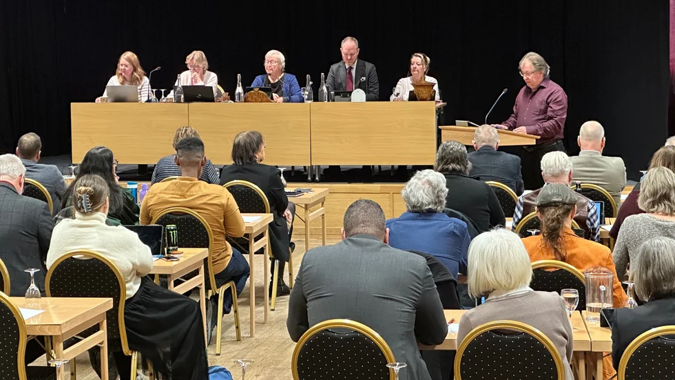 Nu har Tony Rosendahl (V) fått ordet. "Personalen är kommunens viktigaste resurs", säger han.
