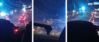 Två fördes till sjukhus efter krock i rusningstrafiken