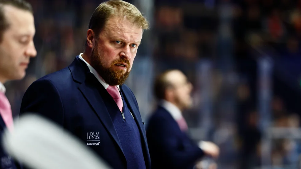 LHC och tränaren Klas Östman har en taktik som är för statisk och lättläst, tycker supporterkrönikören Andreas Nilsson. 