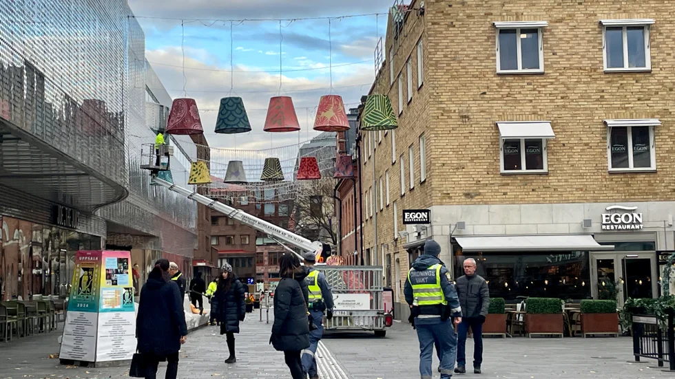 Livet på Forumtorget bör företagen ges möjlighet att stå för.