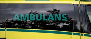 Arbetsplatsolycka: Man fördes till sjukhus med ambulans 