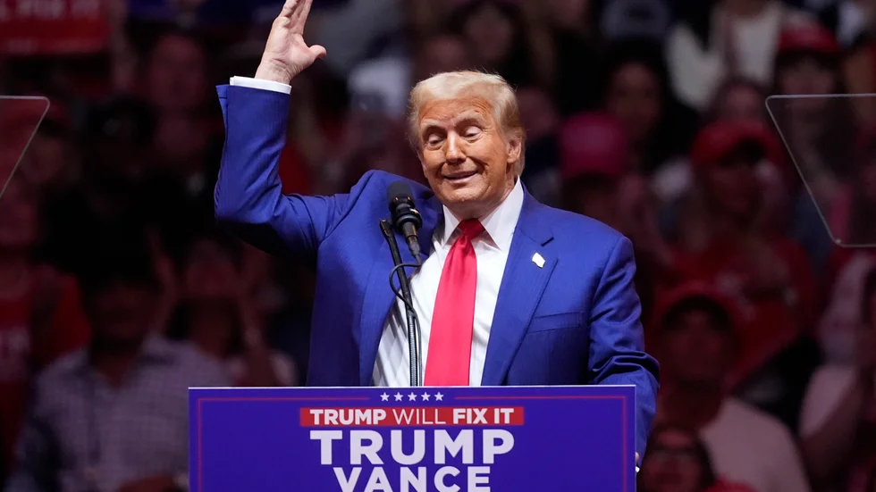 Donald Trumps hot om tullar om han vinner presidenvalet i USA kan ställa till det för alla som hoppas på sänkta räntor i Sverige. Arkivbild