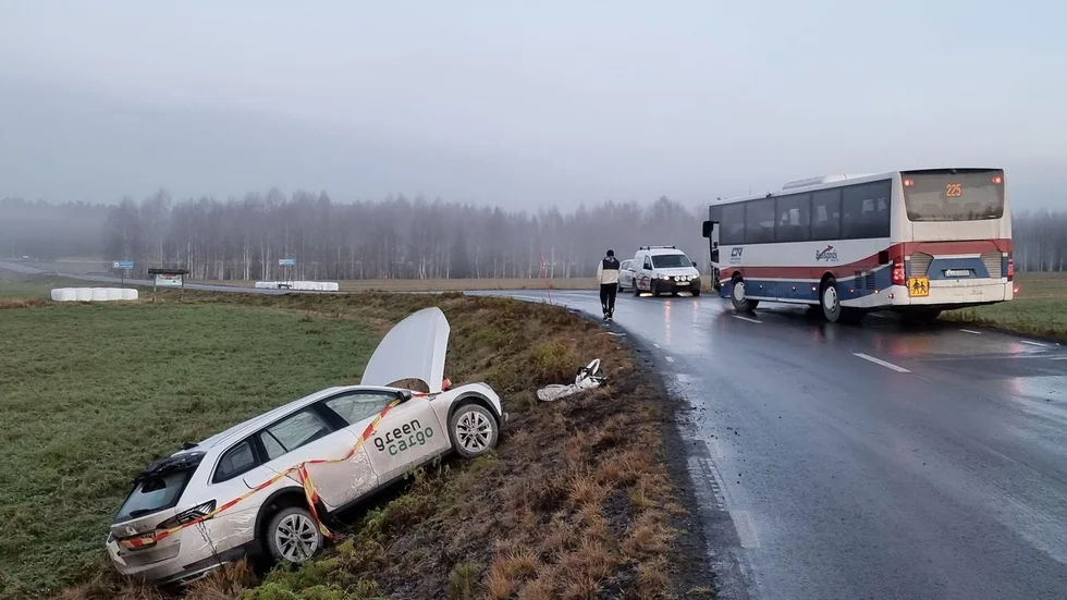 En trafikolycka inträffade längs Smedsbyvägen på fredagsmorgonen. 