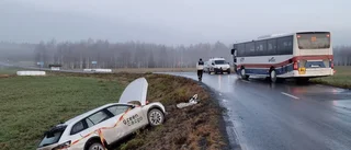 Buss och personbil i krock utanför Luleå