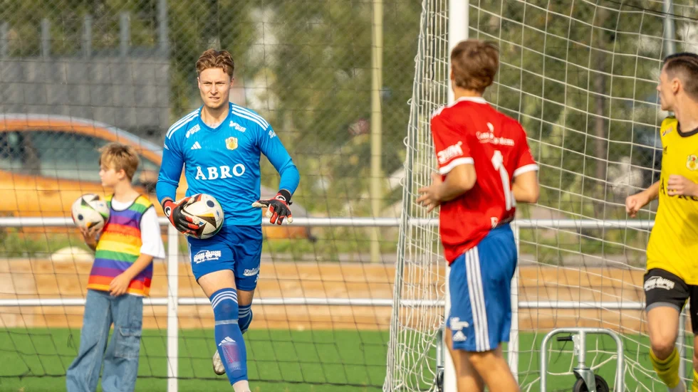 Gustaf Johansson gjorde comeback i Frödinge. Som forward och målskytt.