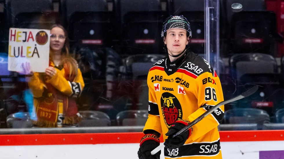 Pontus Andreasson brände flera lägen i powerplay mot Örebro.