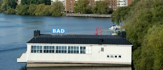 Flytande badhus till salu – kopplas till Nyköping