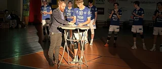 Här förlänger stortalangen i strålkastarljuset