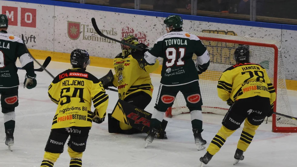 Tingsryds 1-0 mot Vimmerby blev omdiskuterat. Men domarna kunde inte hitta några TV-bilder som stödde att det var hög klubba.
