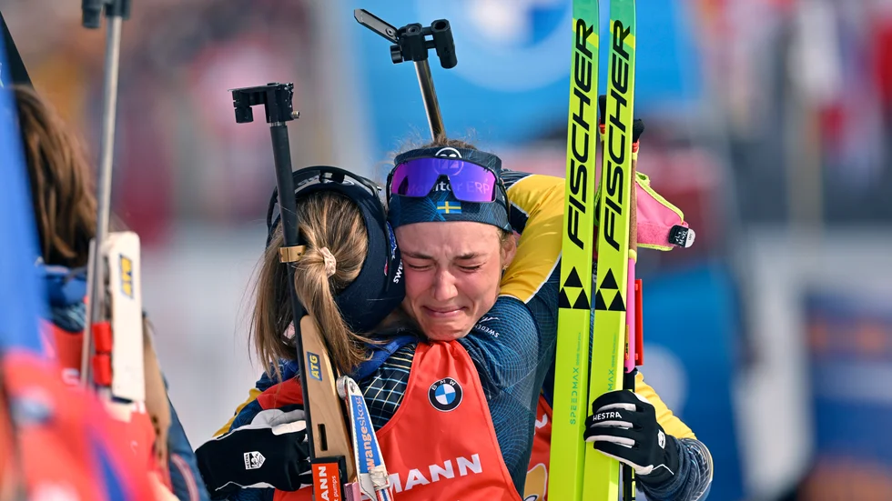 Hanna Öberg i glädjetårar efter VM-bronset.