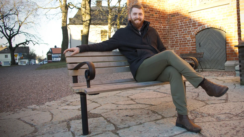 Fredrik Rödström Nygren (L), ordförande i Kultur och Fritidsnämnden förklarar att stipendiet och utmärkelsen är till för att synliggöra engagemang inom kultur och idrott.