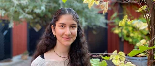Julia, 24, startade eget – kombinerar yoga och skapande