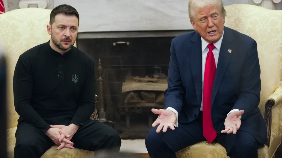 Ukrainas president Volodymyr Zelenskyj och USA:s president Donald Trump började bråka inför medier i Vita huset.