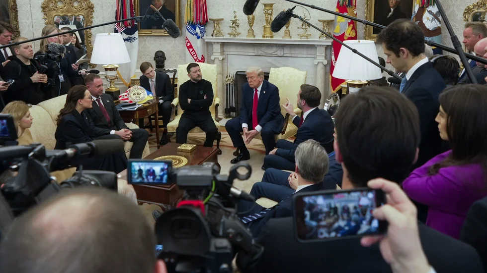 USA:s president Donald Trump och vicepresident JD Vance skällde ut Ukrainas president Volodymyr Zelenskyj inför den inbjudna pressen.