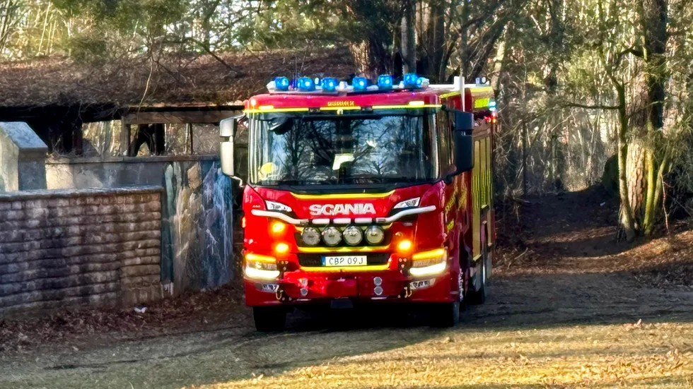 På tisdagseftermiddagen fick räddningstjänsten göra en insats intill kyrkogården på Vingåkersvägen.