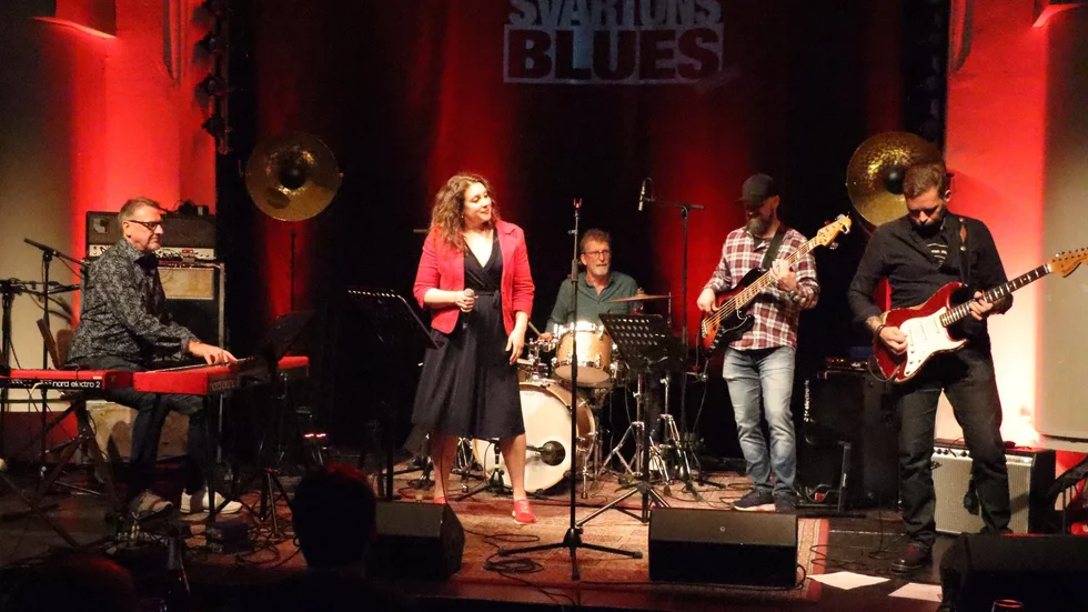 Helena & The Saints