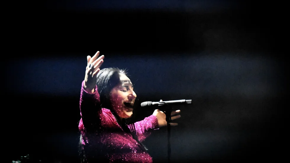 Malena Tuvung i "Från Broadway till Duvemåla" 2024. Hon är en av de musikalartister som återvänder under höstens turné.