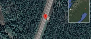 Trafikolycka på väg 99 - helt stopp i ett körfält
