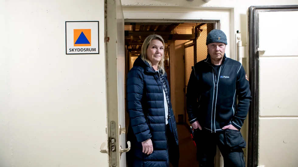 Platens fastighetschef Karin Jönsson och fastighetsförvaltare Björn Johansson känner sig trygga med att deras skyddsrum kan sättas i ordning inom 48 timmar i händels av höjd beedskap. 