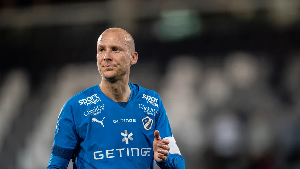 Andreas Johanssons Halmstad kan få vänta med att fira den allsvenska platsen om Norrby straffas för att ha använt en obehörig spelare mot Öster. Arkivbild.