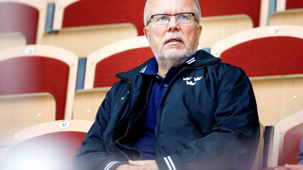Löftet. Förbundskaptenen Leif Boork utlovar Luleåspelare 
i truppen.