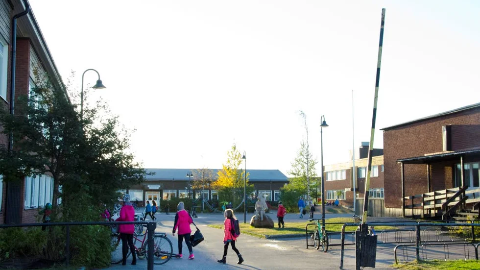 Samla vikarier. Bristen på vikarier inom skolan är stor i Gällivare kommun. Nu ligger en motion som ska