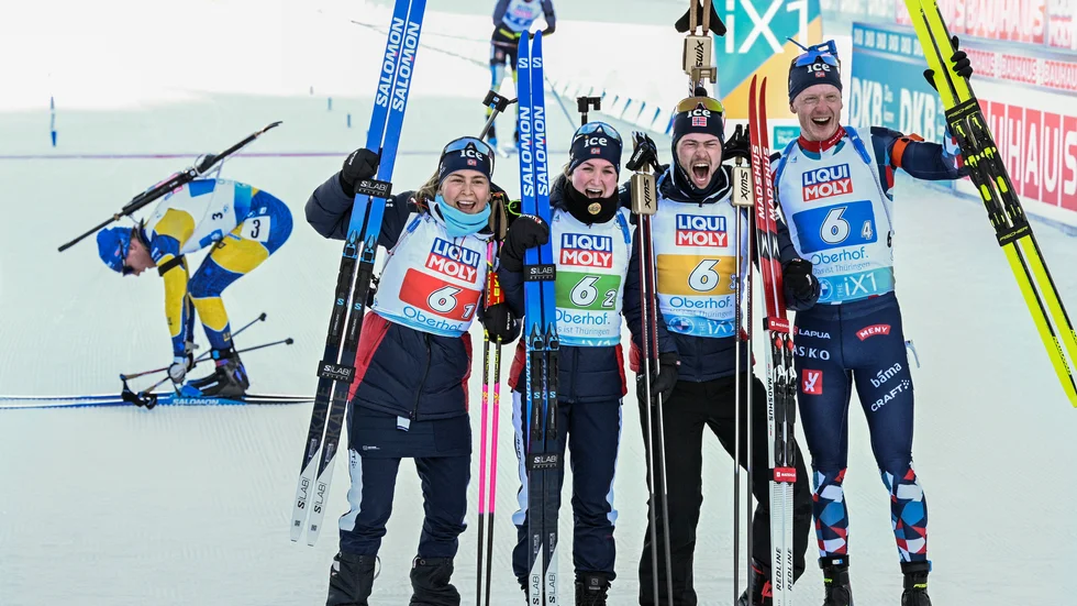 Det norska guldlaget med Ingrid Landmark Tandrevold, Marte Olsbu Røiseland, Sturla Holm Lægreid och Johannes Thingnes Bø.