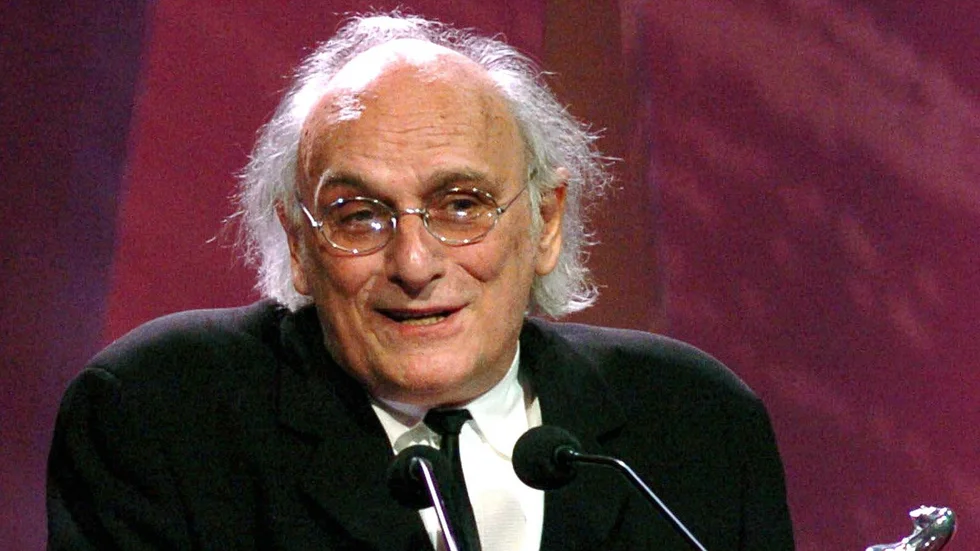 Spanske filmregissören Carlos Saura i samband med att han prisades för sin livsgärning vid Europeiska filmakademins prisutdelning i Barcelona 2004.