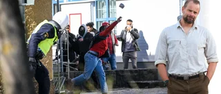 Det här är ju löjligt! Vi behöver betydligt stramare praxis för våldsamma upplopp