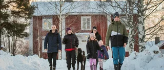 Generationsboende är grejen för familjen i Öjebyn: "Det är så kul både för oss och för barnen"