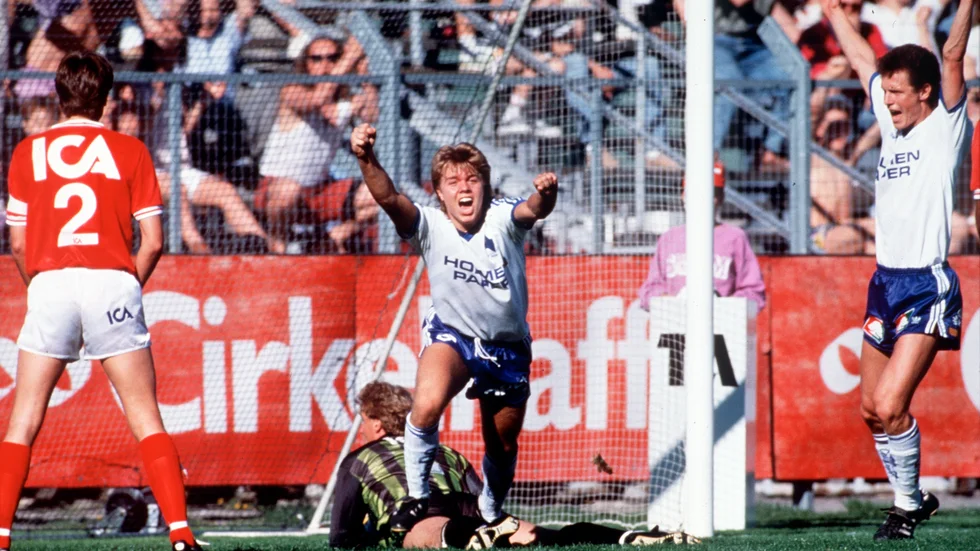 Tomas Brolin efter ett av målen mot IFK Göteborg i den allsvenska premiären 1990.