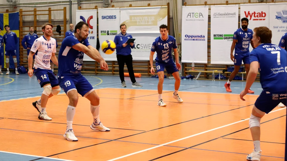 Viktor Lindberg var planens gigant med 28 poäng när VVK vände 0-2-underläge i set och kvitterade kvartsfinalserien mot Lund till 1-1.