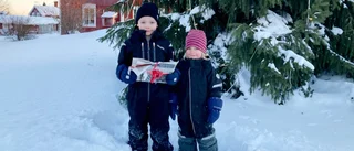Lias och Lisen Westerlund hittade julklappen på självaste julafton: ”Det var kul”, säger Lias.  