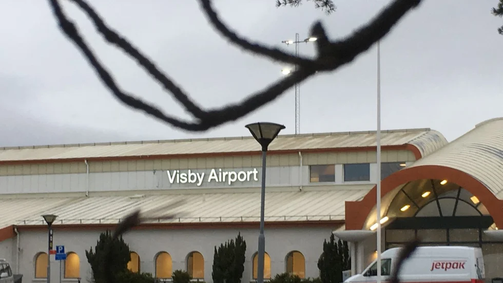 De allmännas rätt till en flygplats väger tyngre än en större privatbostad.