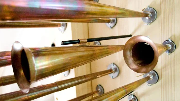 Högtryckshornen i Luleå domkyrka ljuder utan problem en bit över 100 decibel.